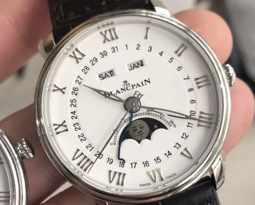 <b>宝珀手表表盘生锈了应该怎么处理？</b>